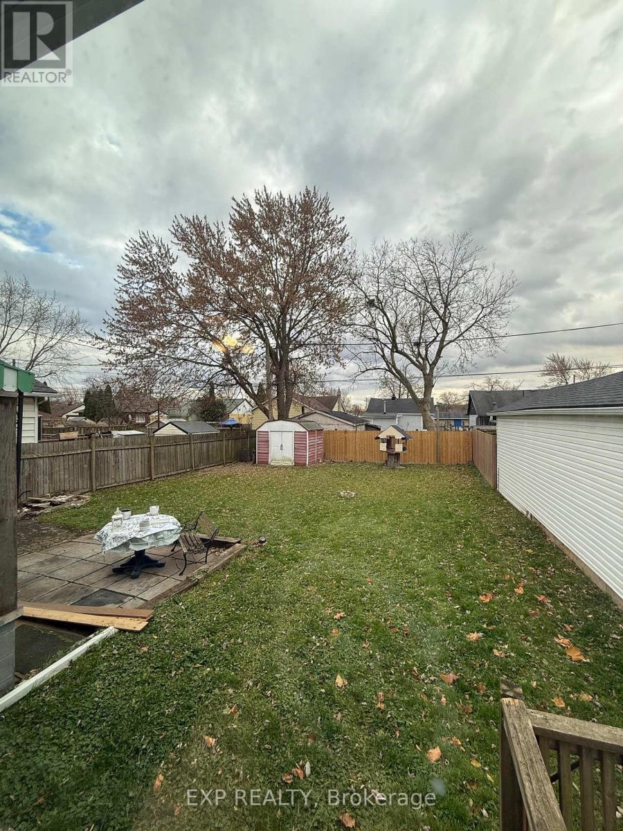 6318 Skinner Street, Niagara Falls (Arad/Fallsview), ON - Outdoor With Backyard
