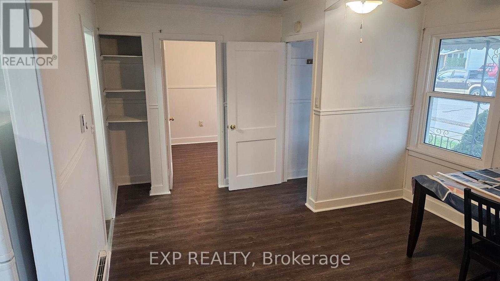 living room - 6318 Skinner Street, Niagara Falls (Arad/Fallsview), ON - Indoor Photo Showing Other Room