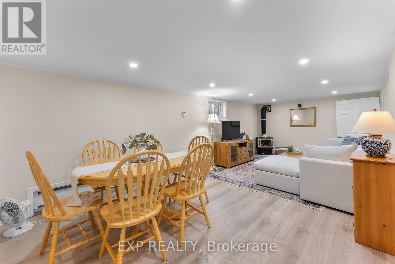 6 Hallcrest Avenue, St. Catharines (Vine/Linwell), ON - Indoor