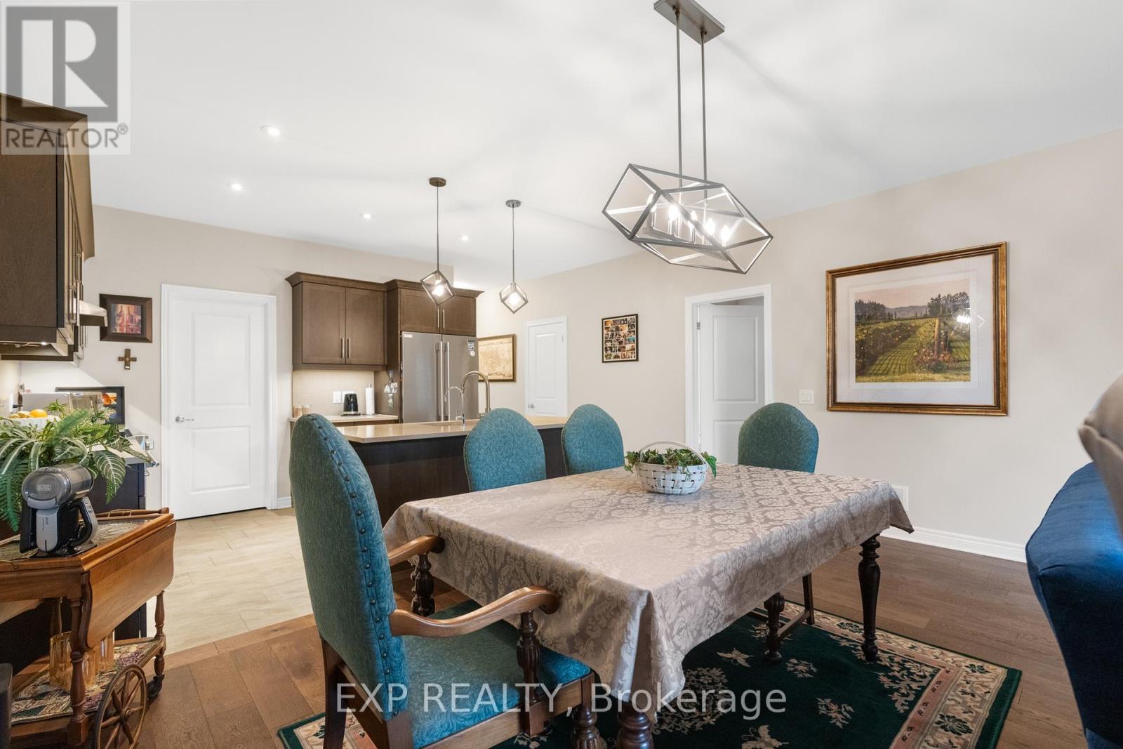 25 Andrew Lane, Thorold (Hurricane/Merrittville), ON - Indoor Photo Showing Dining Room