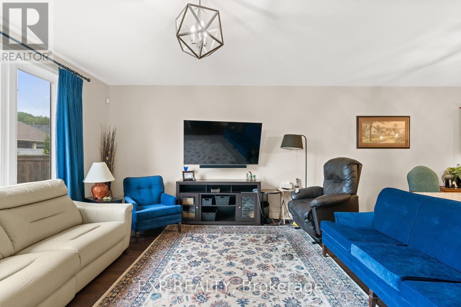 25 Andrew Lane, Thorold (Hurricane/Merrittville), ON - Indoor Photo Showing Living Room
