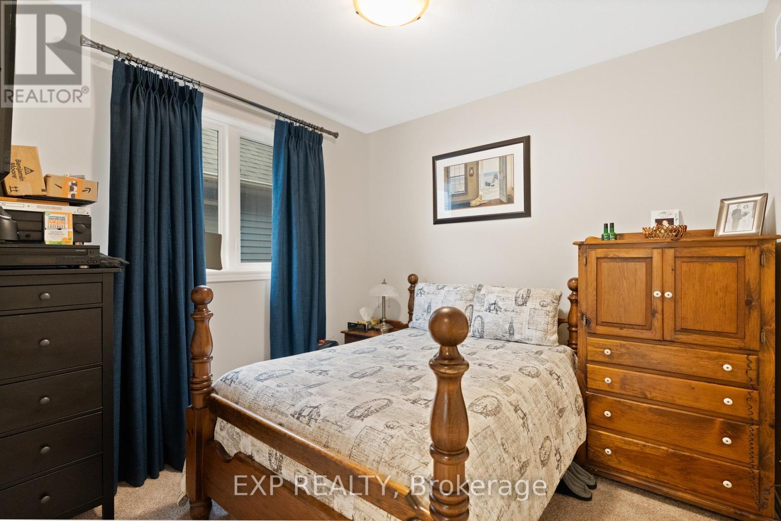 25 Andrew Lane, Thorold (Hurricane/Merrittville), ON - Indoor Photo Showing Bedroom