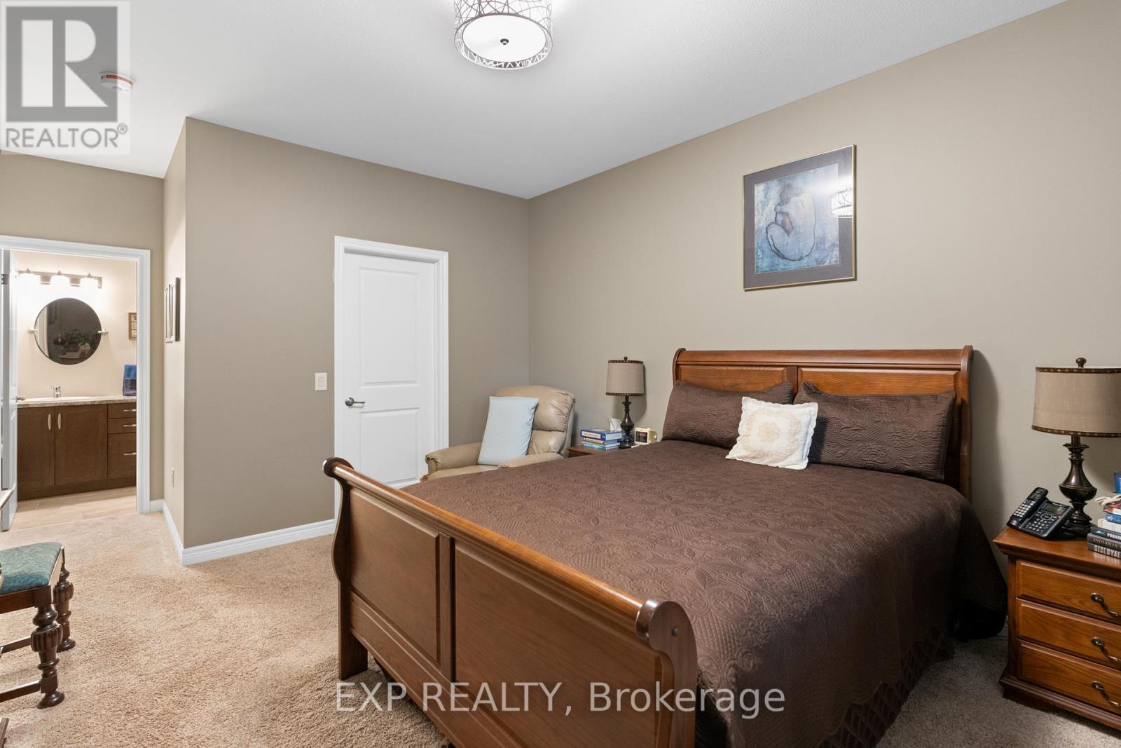 25 Andrew Lane, Thorold (Hurricane/Merrittville), ON - Indoor Photo Showing Bedroom