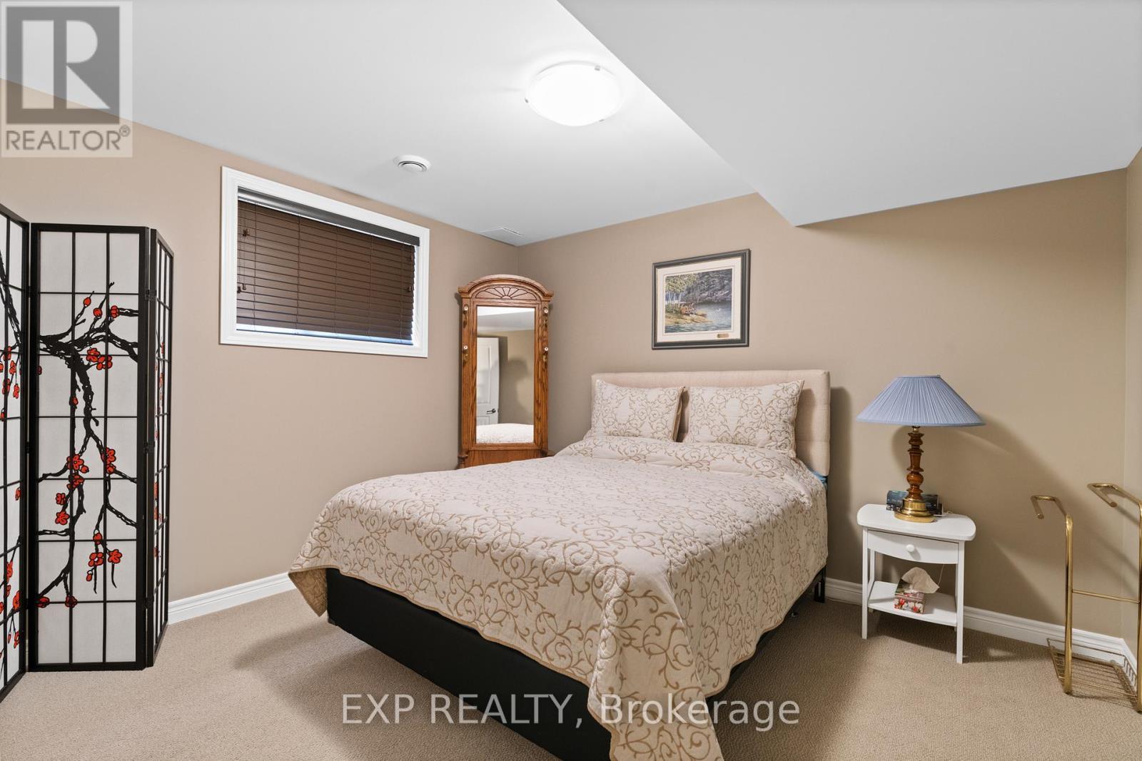 25 Andrew Lane, Thorold (Hurricane/Merrittville), ON - Indoor Photo Showing Bedroom