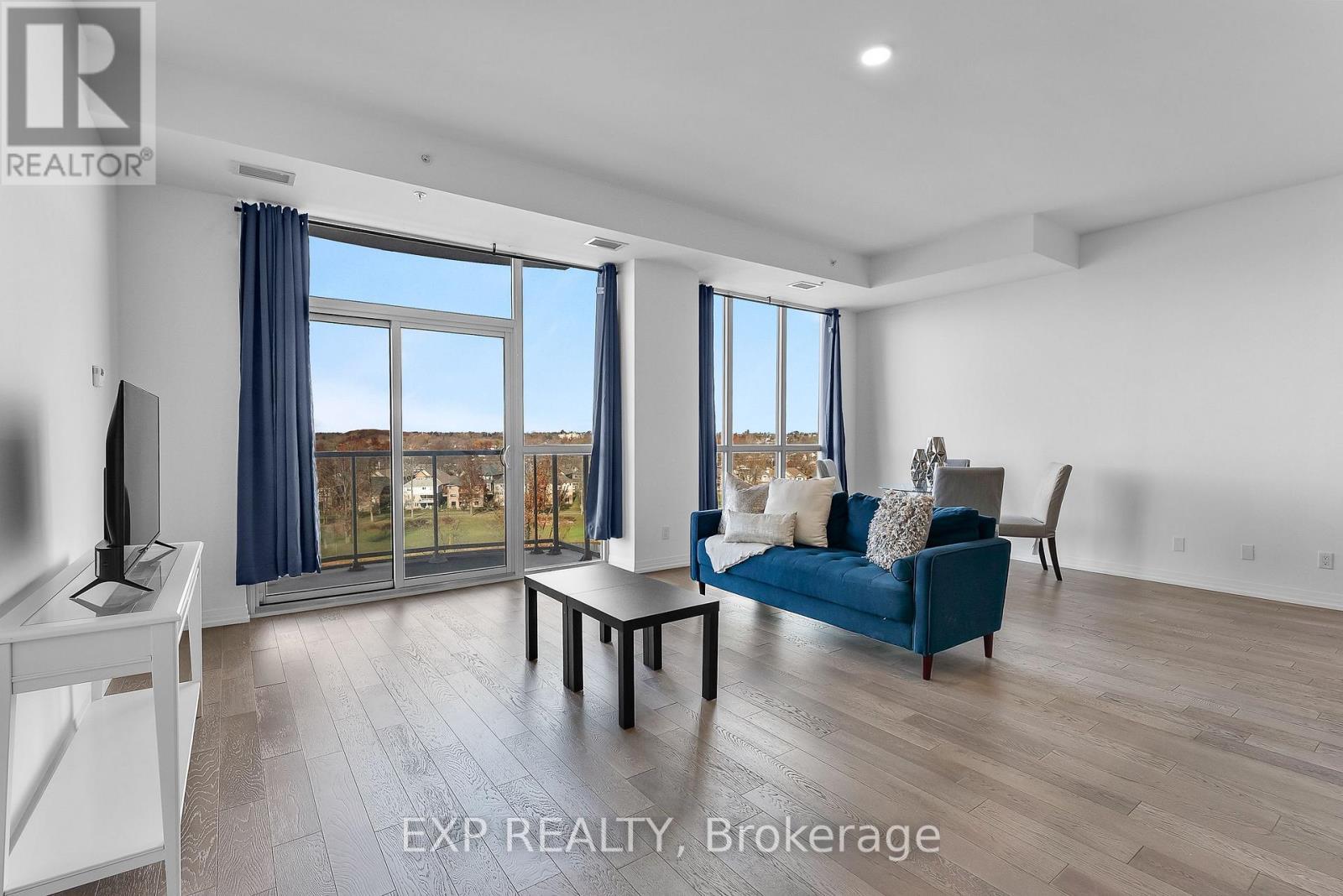 814 - 7711 Green Vista Gate, Niagara Falls (Oldfield), ON - Indoor Photo Showing Living Room