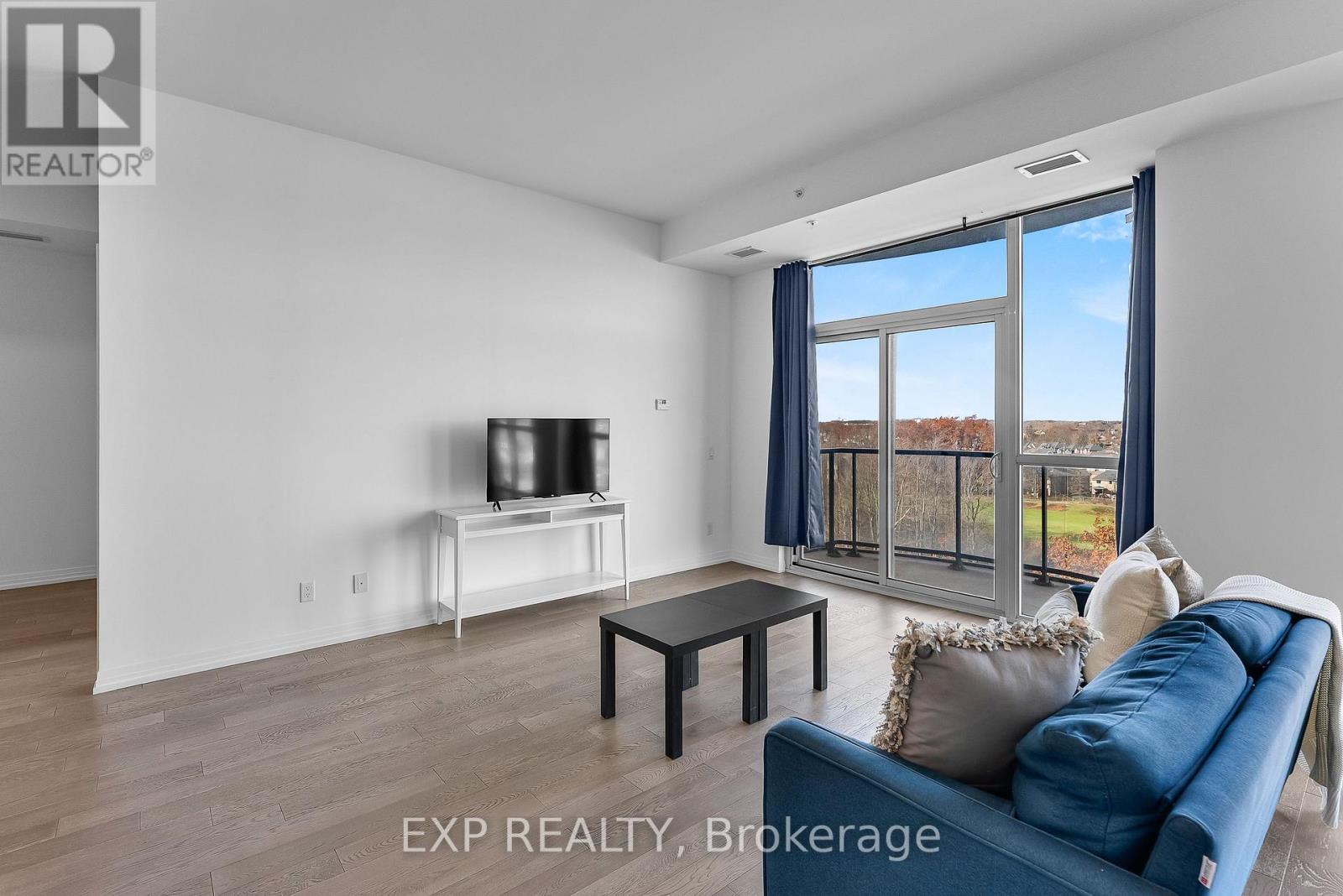 814 - 7711 Green Vista Gate, Niagara Falls (Oldfield), ON - Indoor Photo Showing Living Room