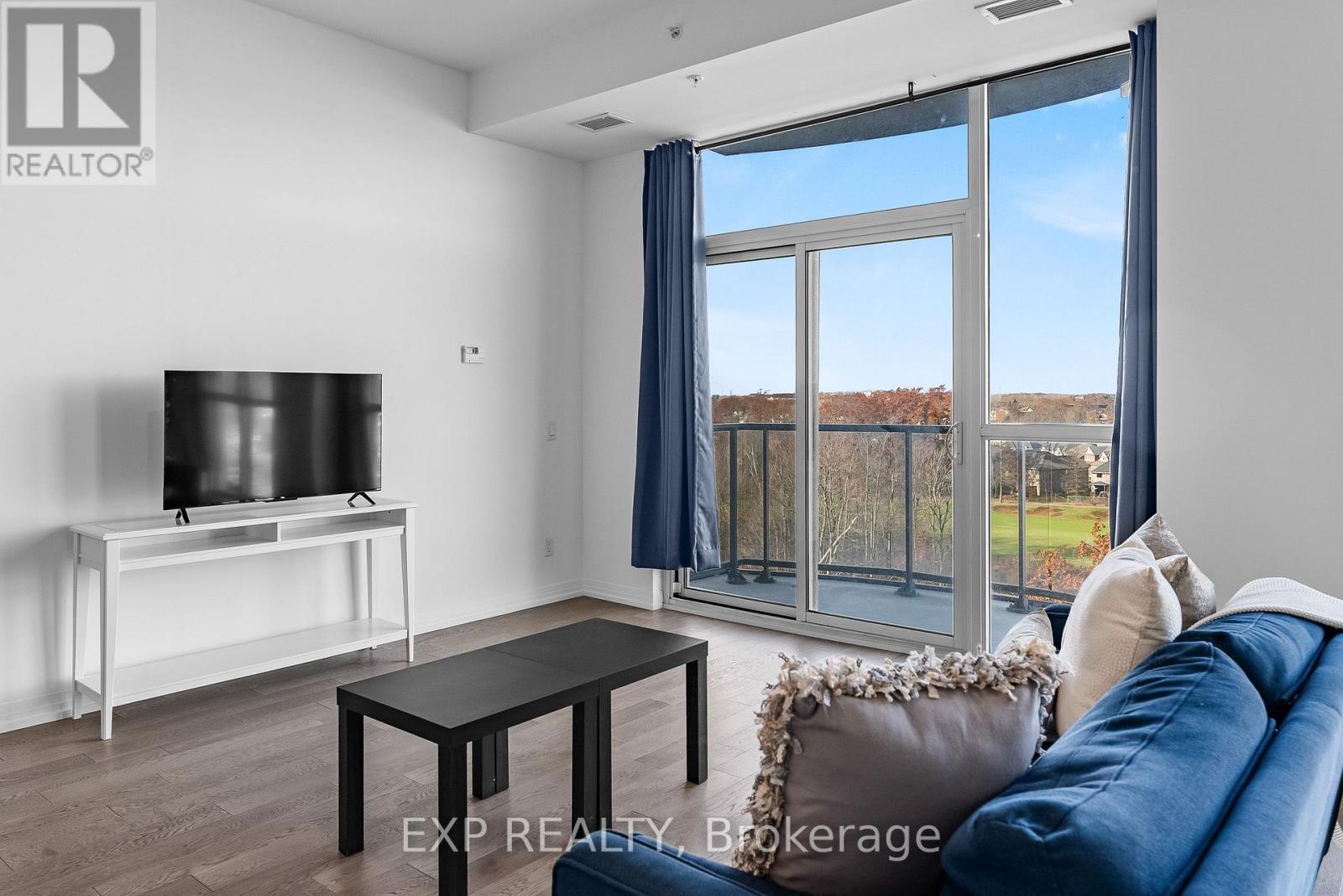 814 - 7711 Green Vista Gate, Niagara Falls (Oldfield), ON - Indoor Photo Showing Living Room