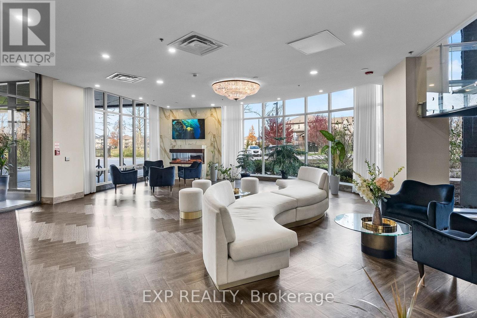 814 - 7711 Green Vista Gate, Niagara Falls (Oldfield), ON - Indoor Photo Showing Living Room