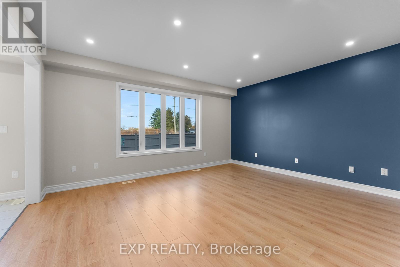 24 Esther Crescent, Thorold (Hurricane/Merrittville), ON - Indoor Photo Showing Other Room