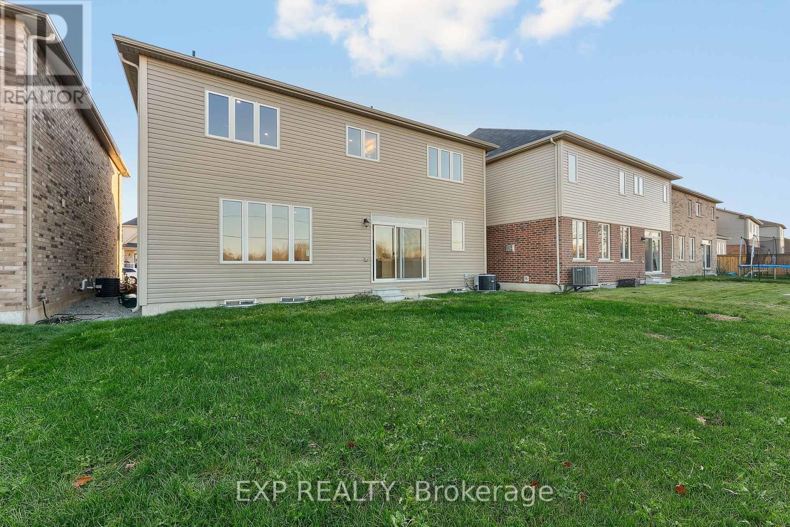 24 Esther Crescent, Thorold (Hurricane/Merrittville), ON - Outdoor With Exterior