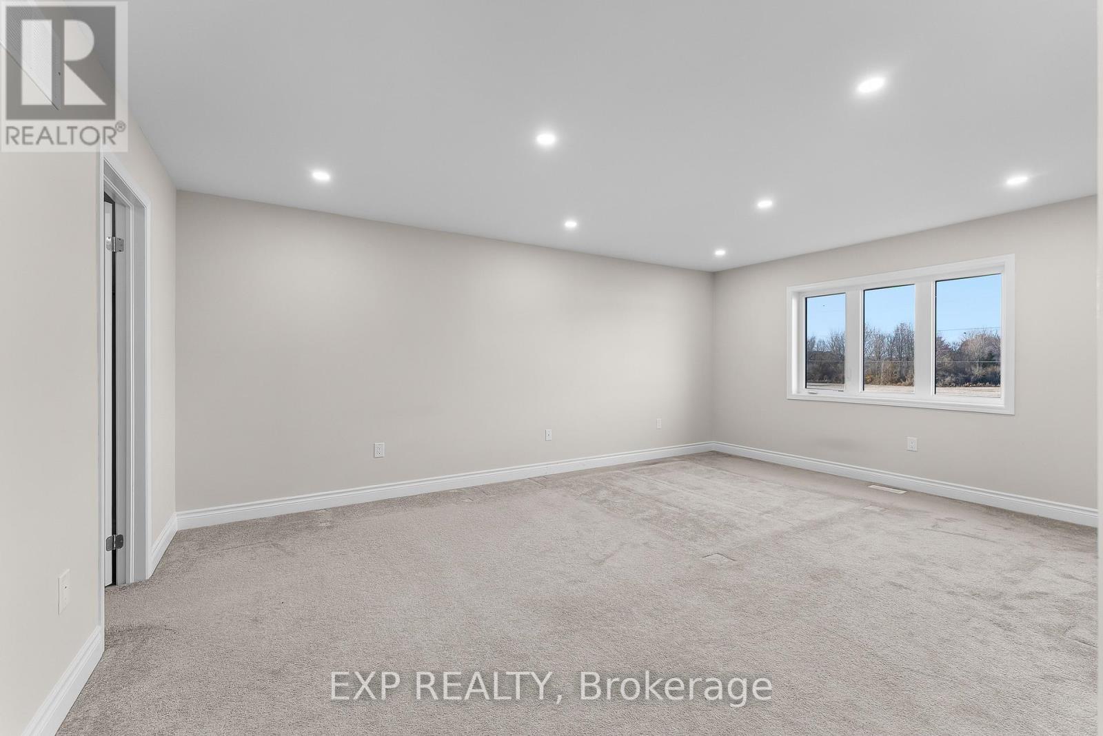 24 Esther Crescent, Thorold (Hurricane/Merrittville), ON - Indoor Photo Showing Other Room