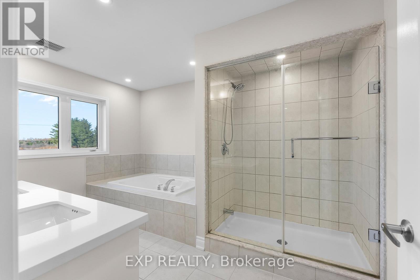 24 Esther Crescent, Thorold (Hurricane/Merrittville), ON - Indoor Photo Showing Bathroom