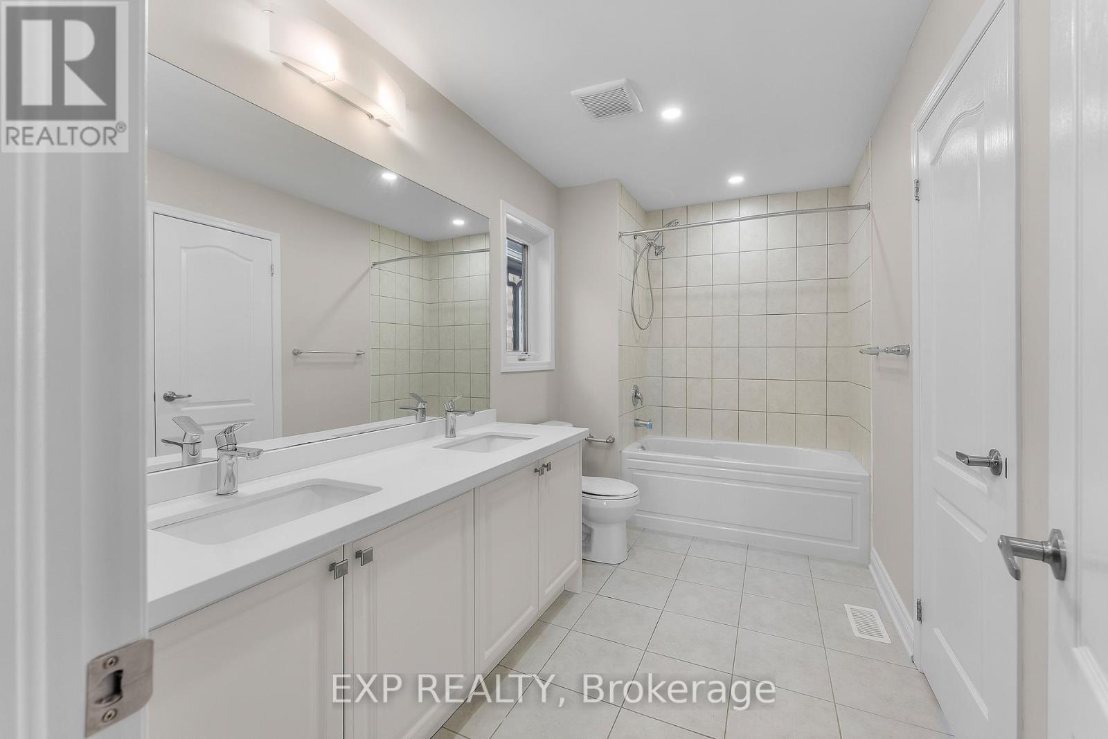 24 Esther Crescent, Thorold (Hurricane/Merrittville), ON - Indoor Photo Showing Bathroom