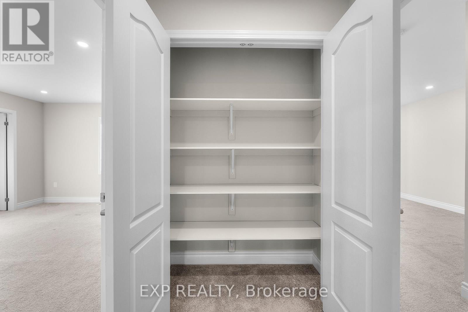 24 Esther Crescent, Thorold (Hurricane/Merrittville), ON - Indoor With Storage