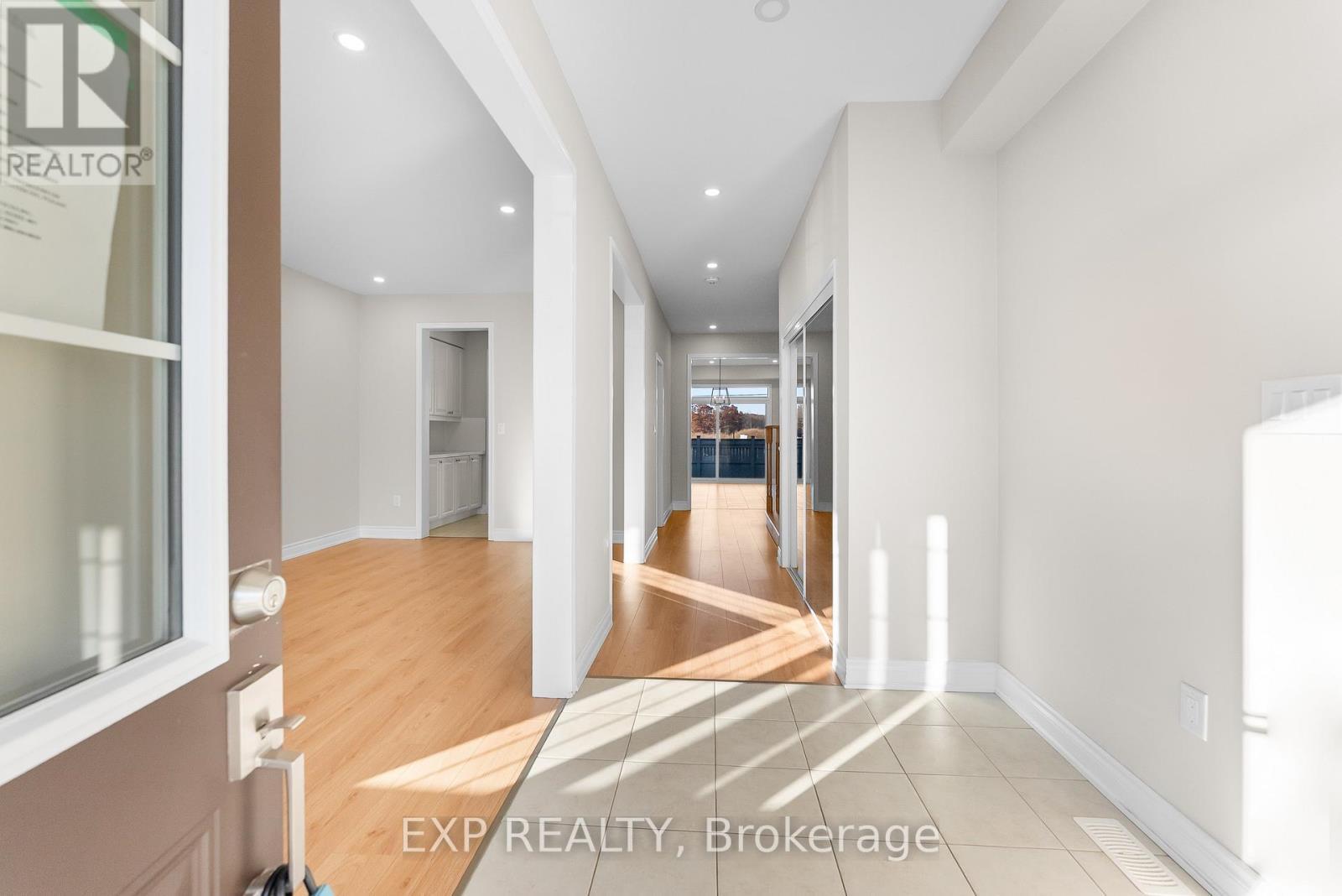 24 Esther Crescent, Thorold (Hurricane/Merrittville), ON - Indoor Photo Showing Other Room