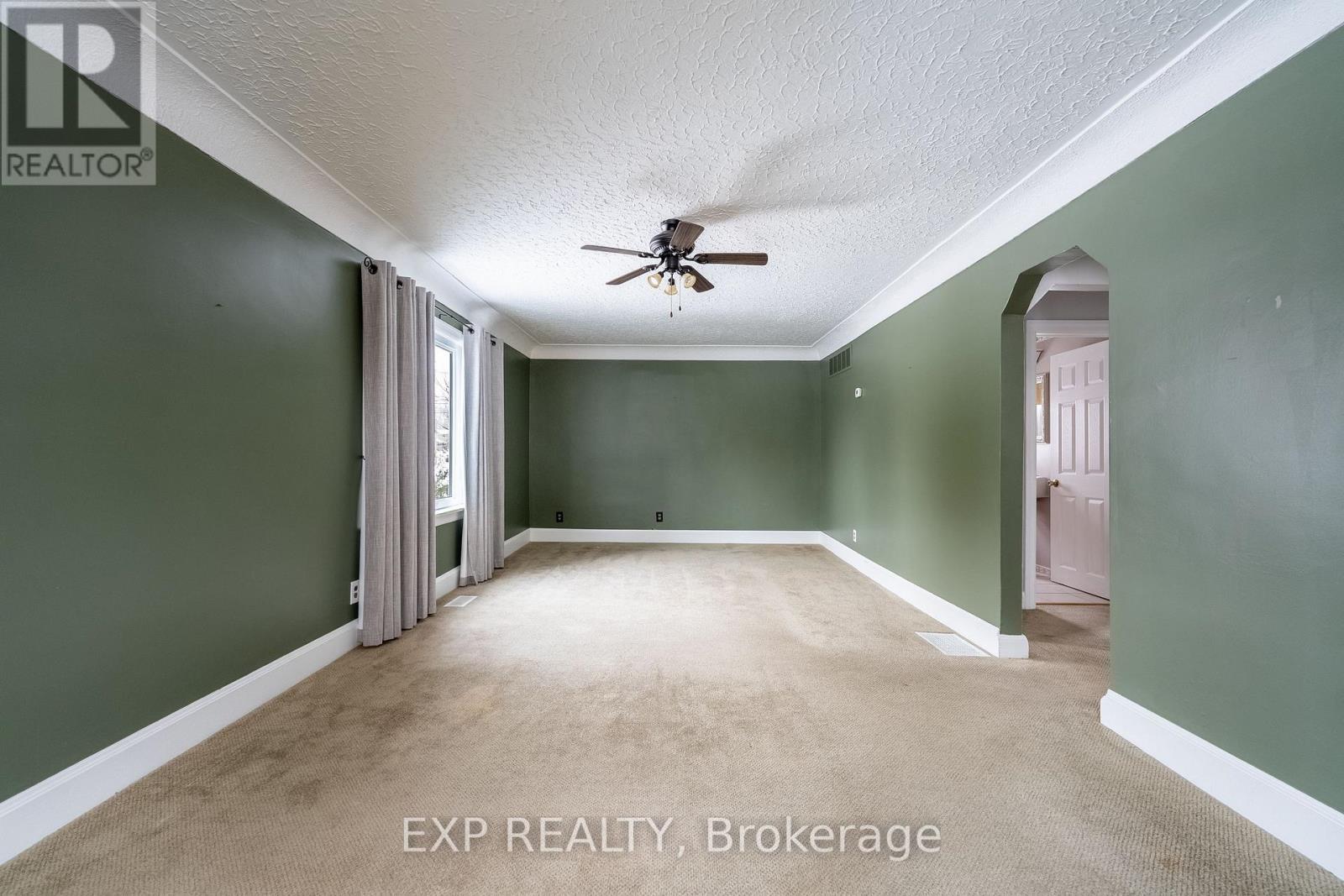 742 Broadway Street, Welland (Broadway), ON - Indoor Photo Showing Other Room