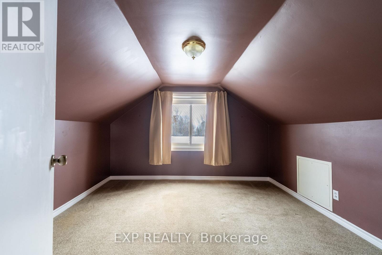 742 Broadway Street, Welland (Broadway), ON - Indoor Photo Showing Other Room