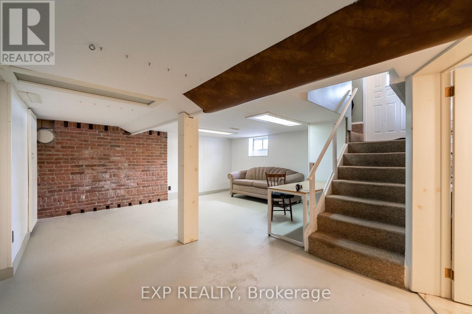 742 Broadway Street, Welland (Broadway), ON - Indoor