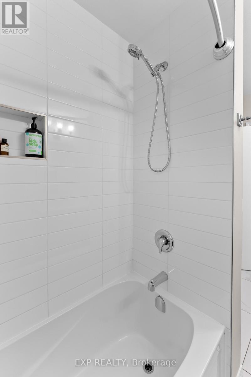 7 Harcove Street, St. Catharines (Vine/Linwell), ON - Indoor Photo Showing Bathroom