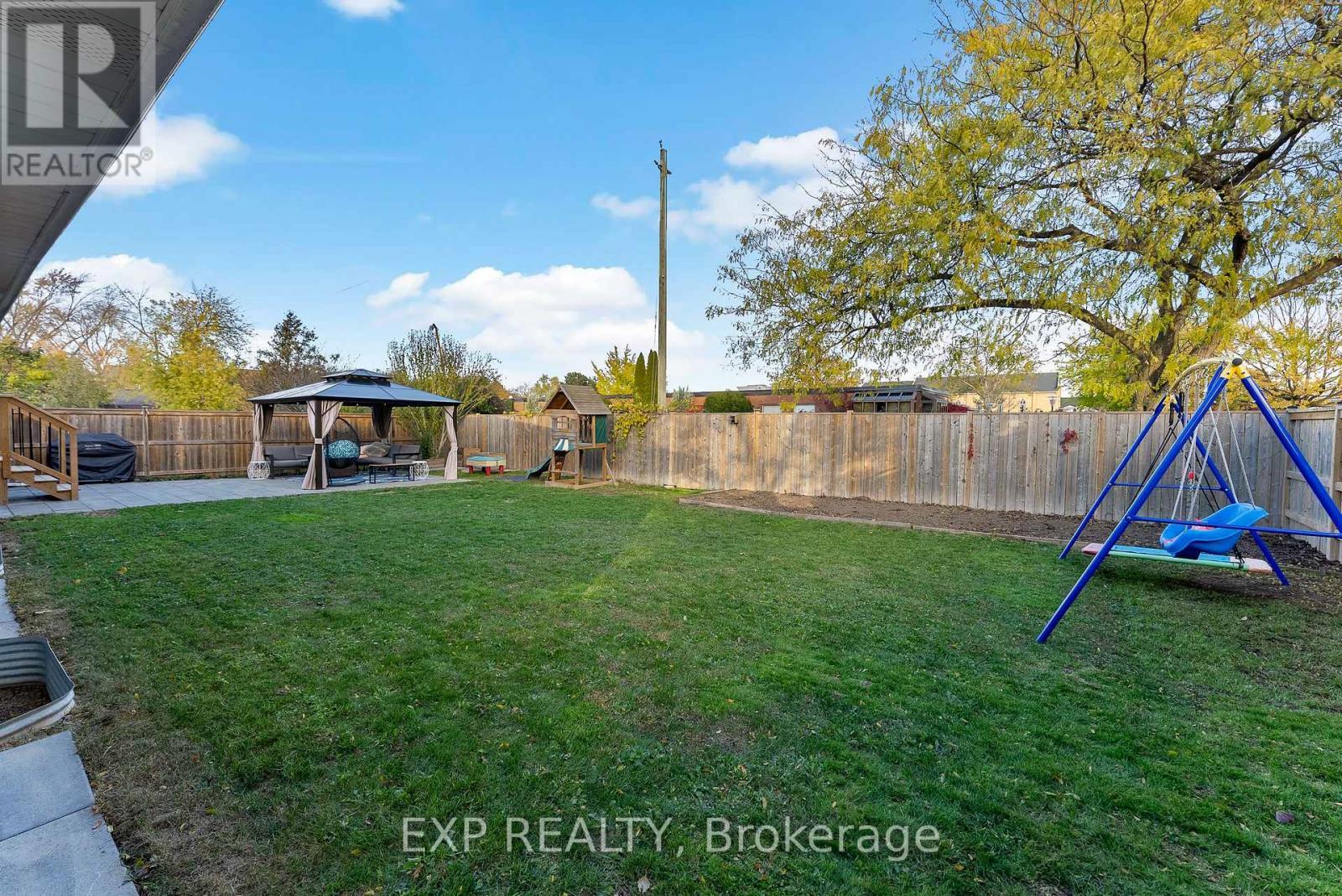 7 Harcove Street, St. Catharines (Vine/Linwell), ON - Outdoor With Backyard