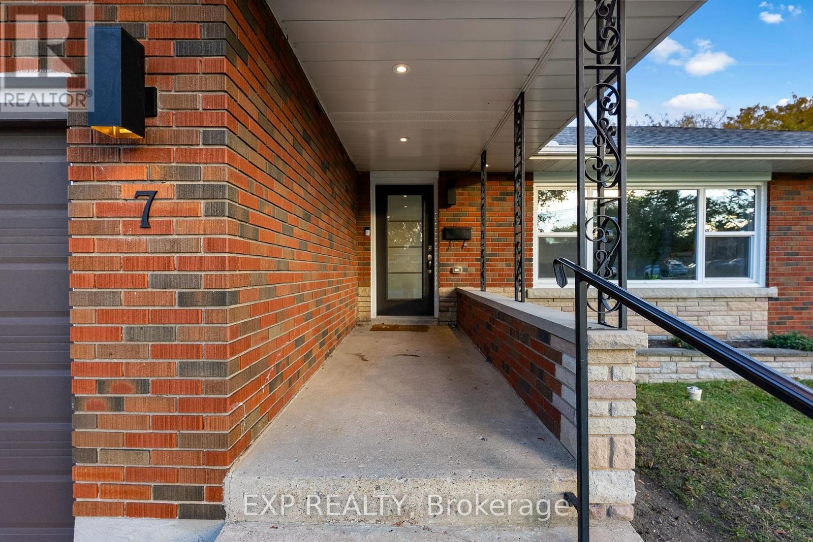 7 Harcove Street, St. Catharines (Vine/Linwell), ON - Outdoor With Exterior