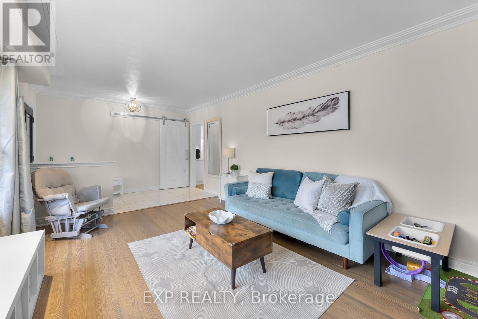 7 Harcove Street, St. Catharines (Vine/Linwell), ON - Indoor Photo Showing Living Room