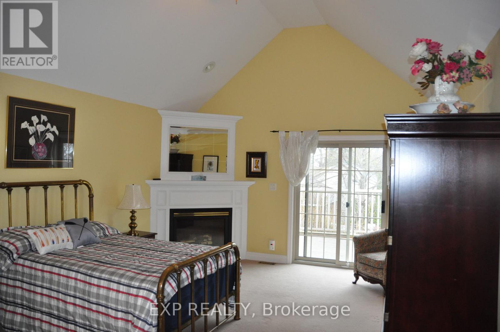172 Dalhousie Avenue E, St. Catharines (Port Dalhousie), ON - Indoor Photo Showing Bedroom