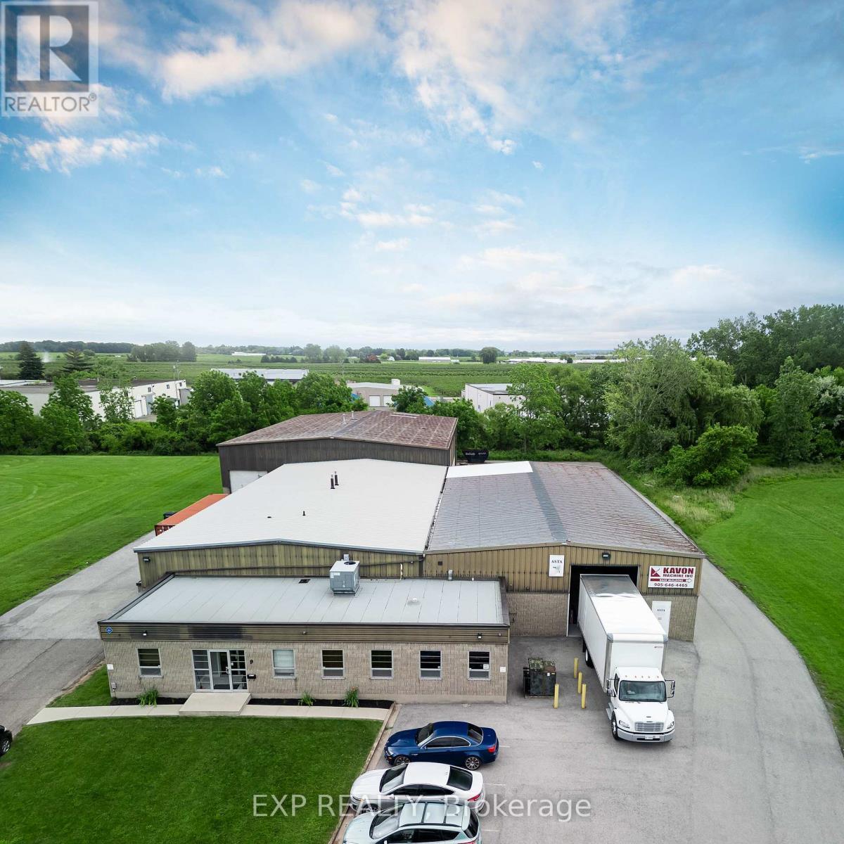 2 - 9 Keefer Road, St. Catharines (Port Weller), ON