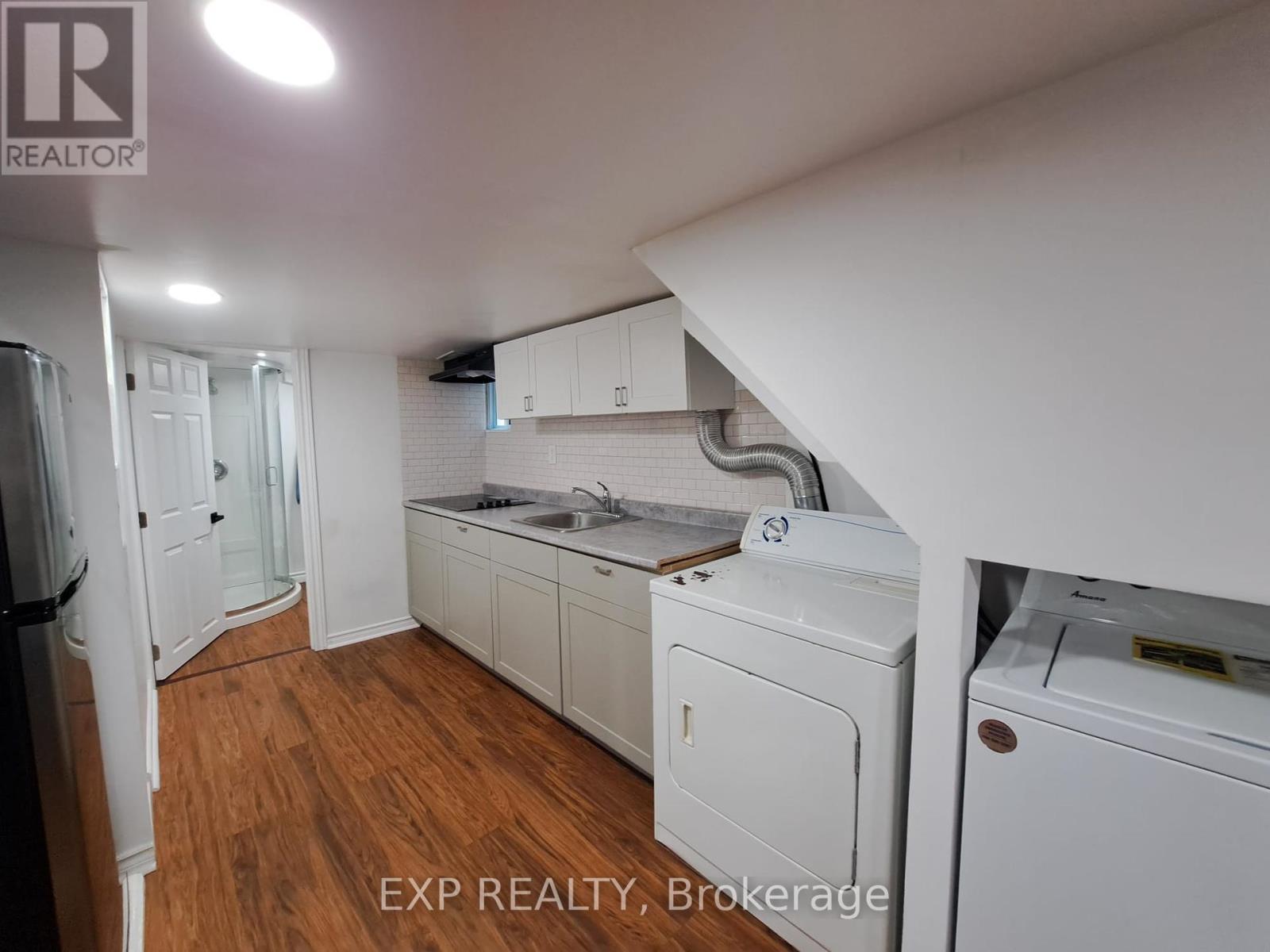 41 Kent Street, Welland (Welland Downtown), ON - Indoor Photo Showing Laundry Room