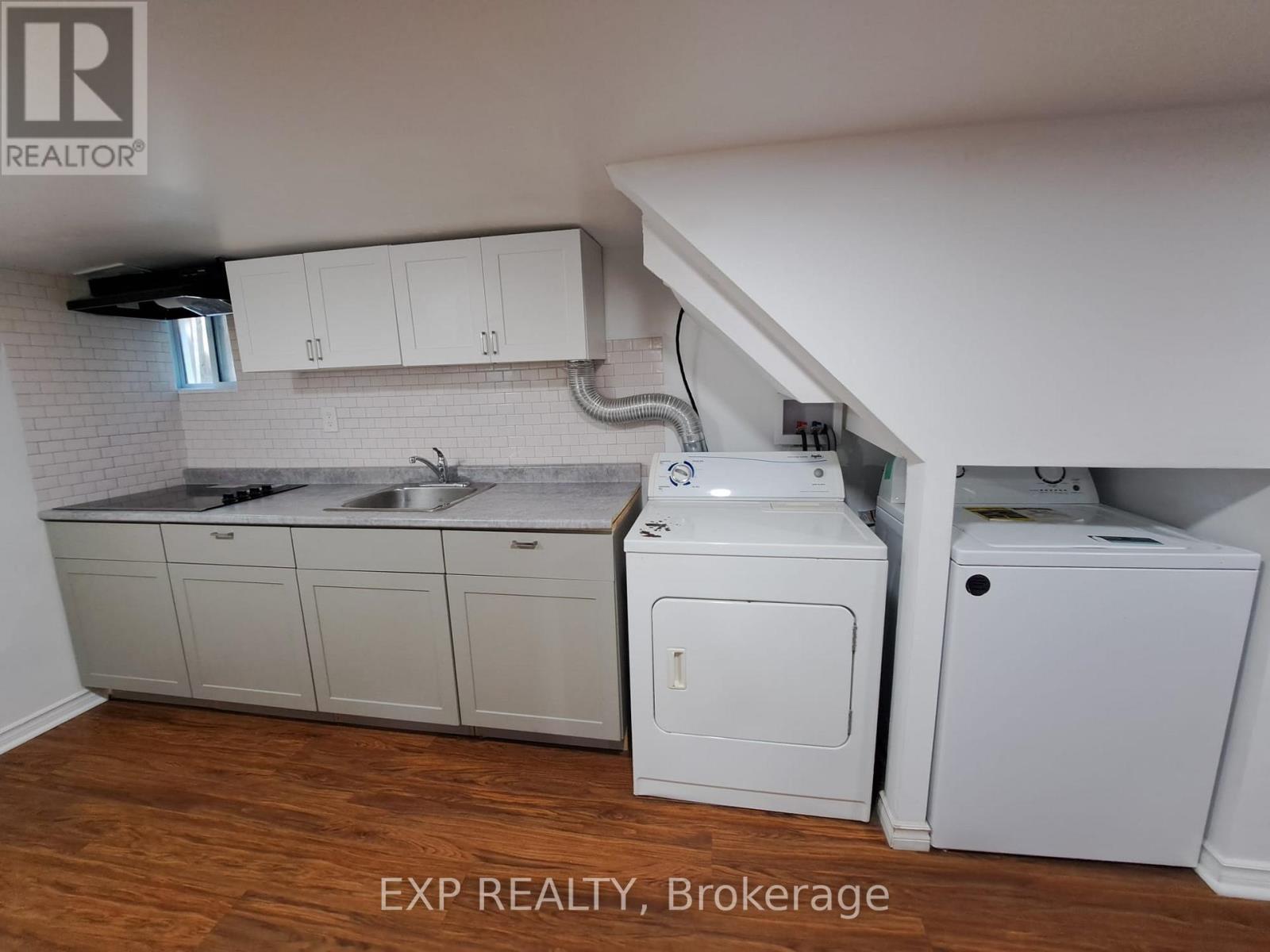 41 Kent Street, Welland (Welland Downtown), ON - Indoor Photo Showing Laundry Room