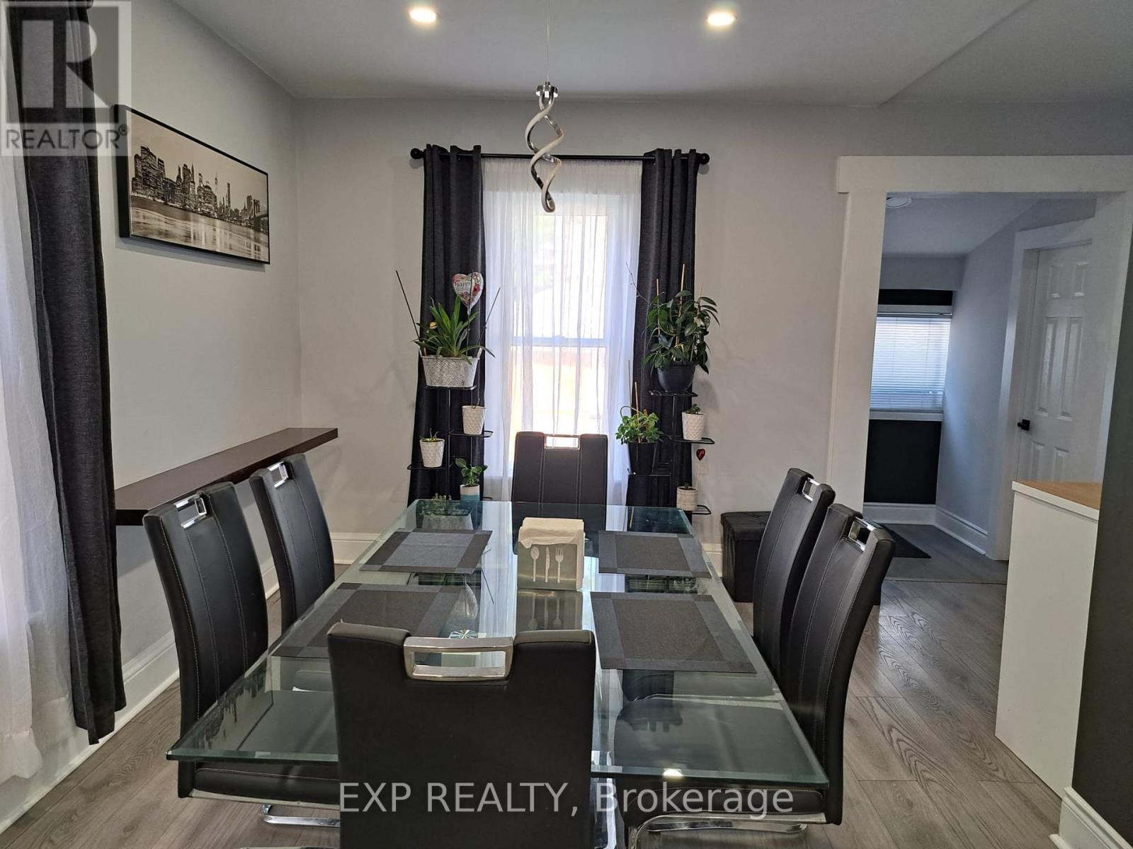41 Kent Street, Welland (Welland Downtown), ON - Indoor Photo Showing Dining Room