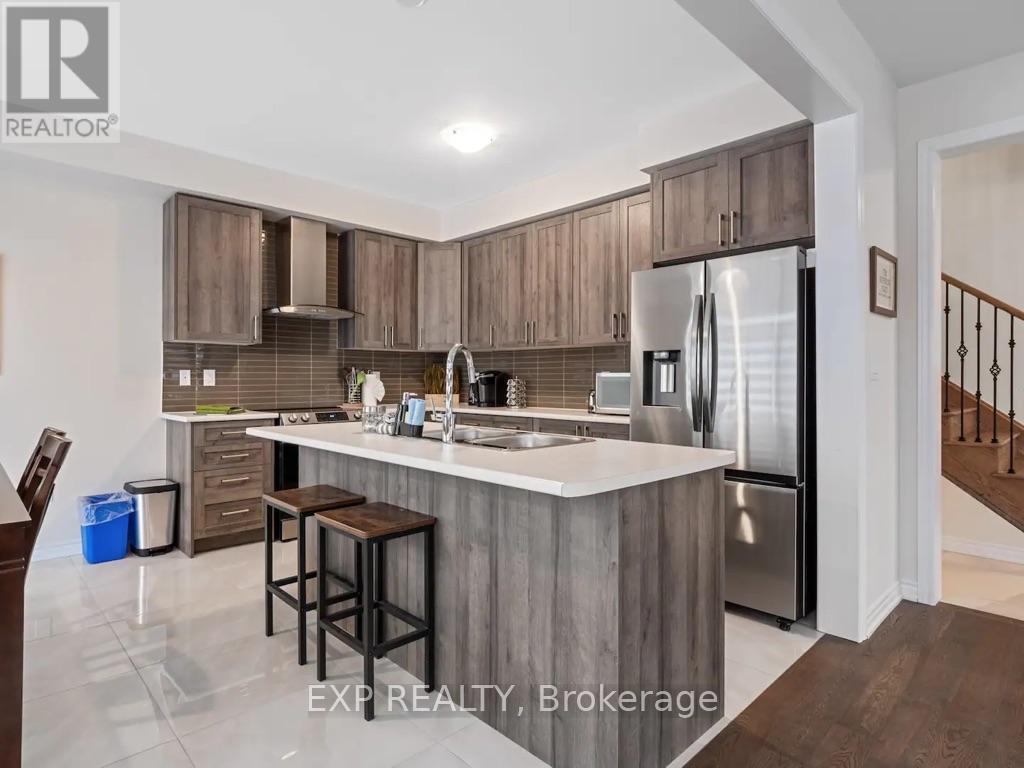 2 Sun Haven Lane, Thorold (Rolling Meadows), ON - Indoor Photo Showing Kitchen With Stainless Steel Kitchen With Upgraded Kitchen