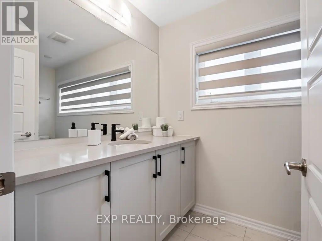 2 Sun Haven Lane, Thorold (Rolling Meadows), ON - Indoor Photo Showing Bathroom