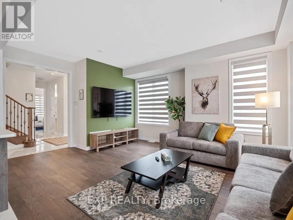 2 Sun Haven Lane, Thorold (Rolling Meadows), ON - Indoor Photo Showing Living Room