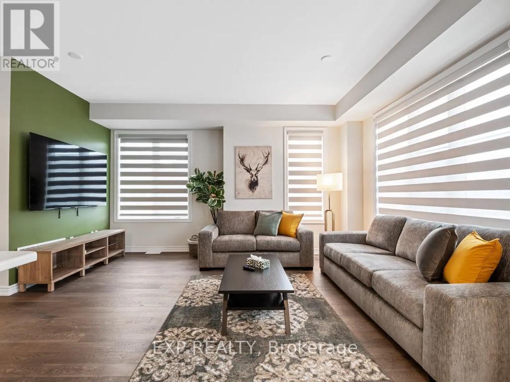 2 Sun Haven Lane, Thorold (Rolling Meadows), ON - Indoor Photo Showing Living Room