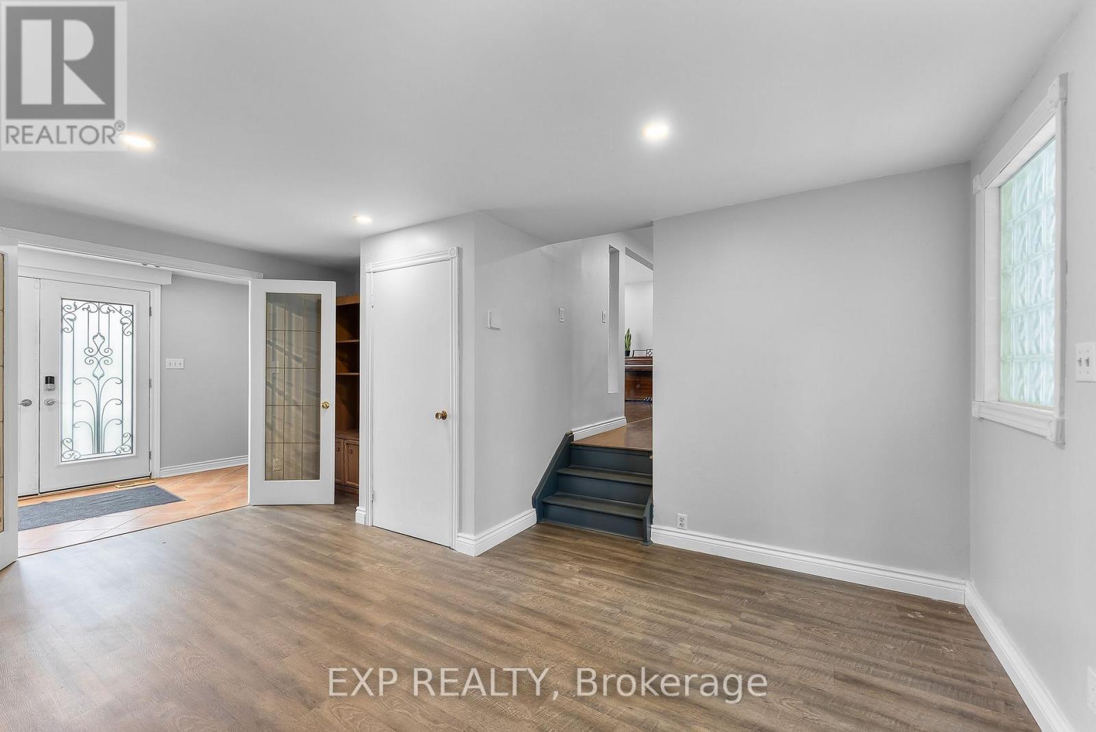 6937 Waterloo Drive, Niagara Falls (Casey), ON - Indoor Photo Showing Other Room