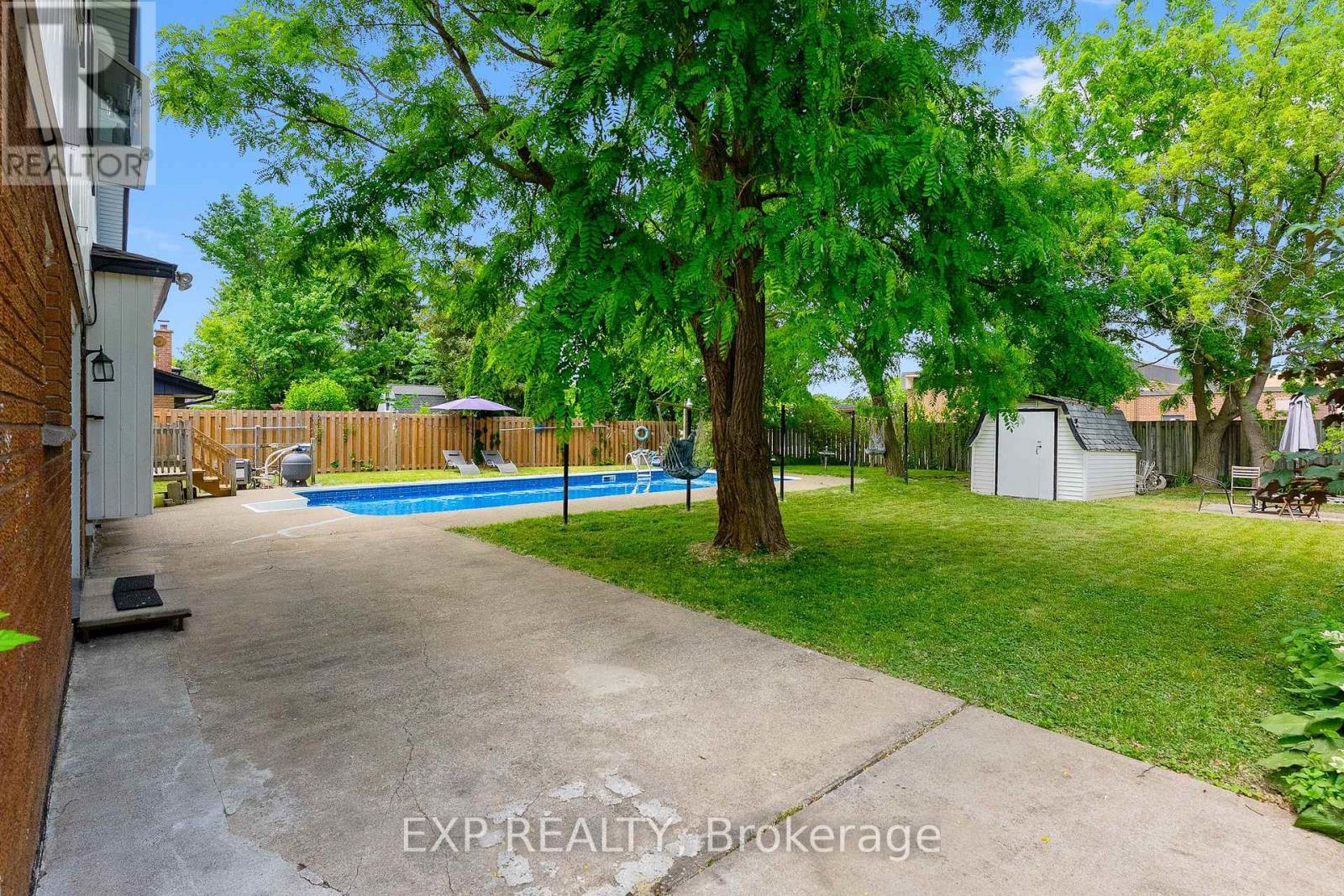 6937 Waterloo Drive, Niagara Falls (Casey), ON - Outdoor With In Ground Pool With Backyard