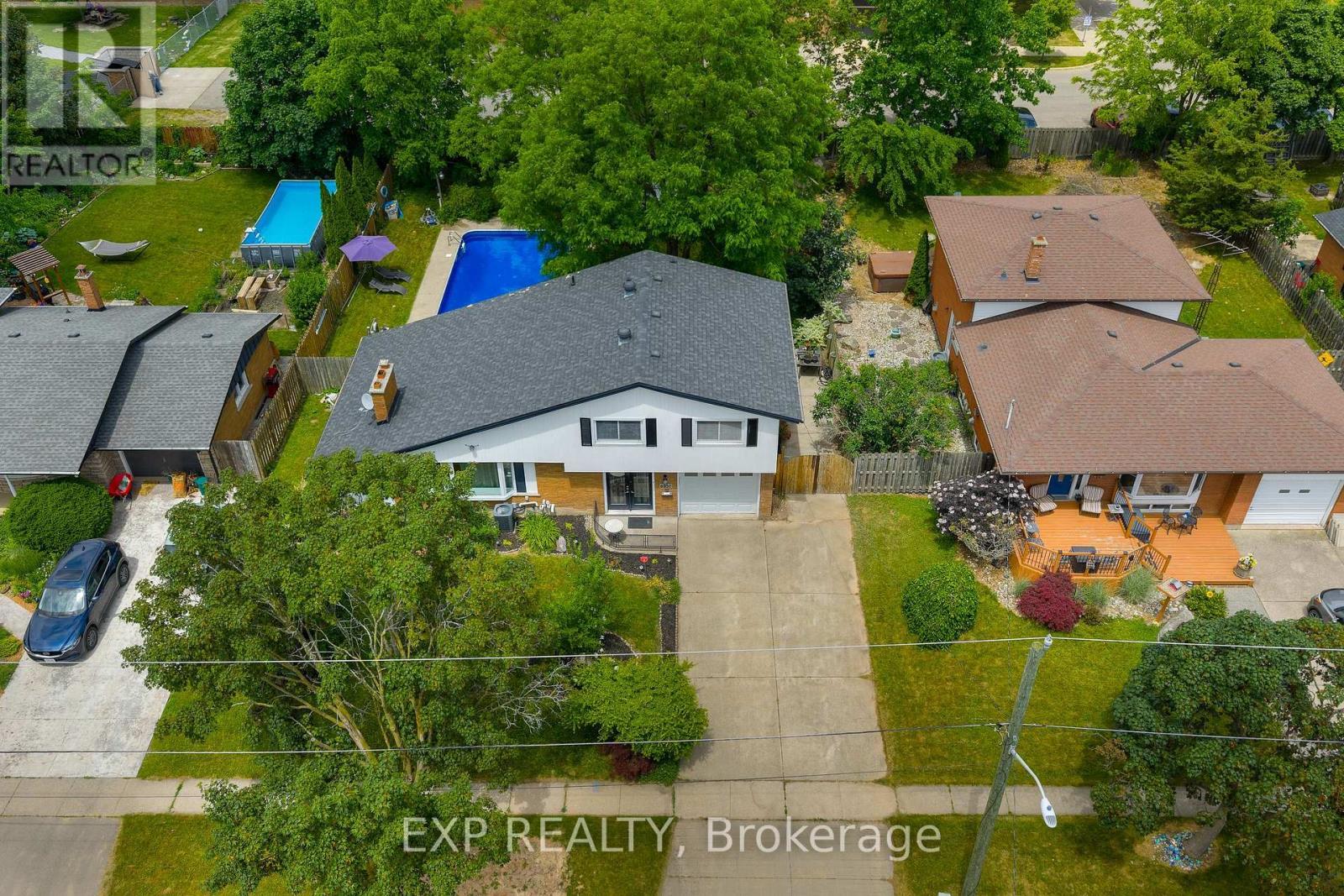 6937 Waterloo Drive, Niagara Falls (Casey), ON - Outdoor