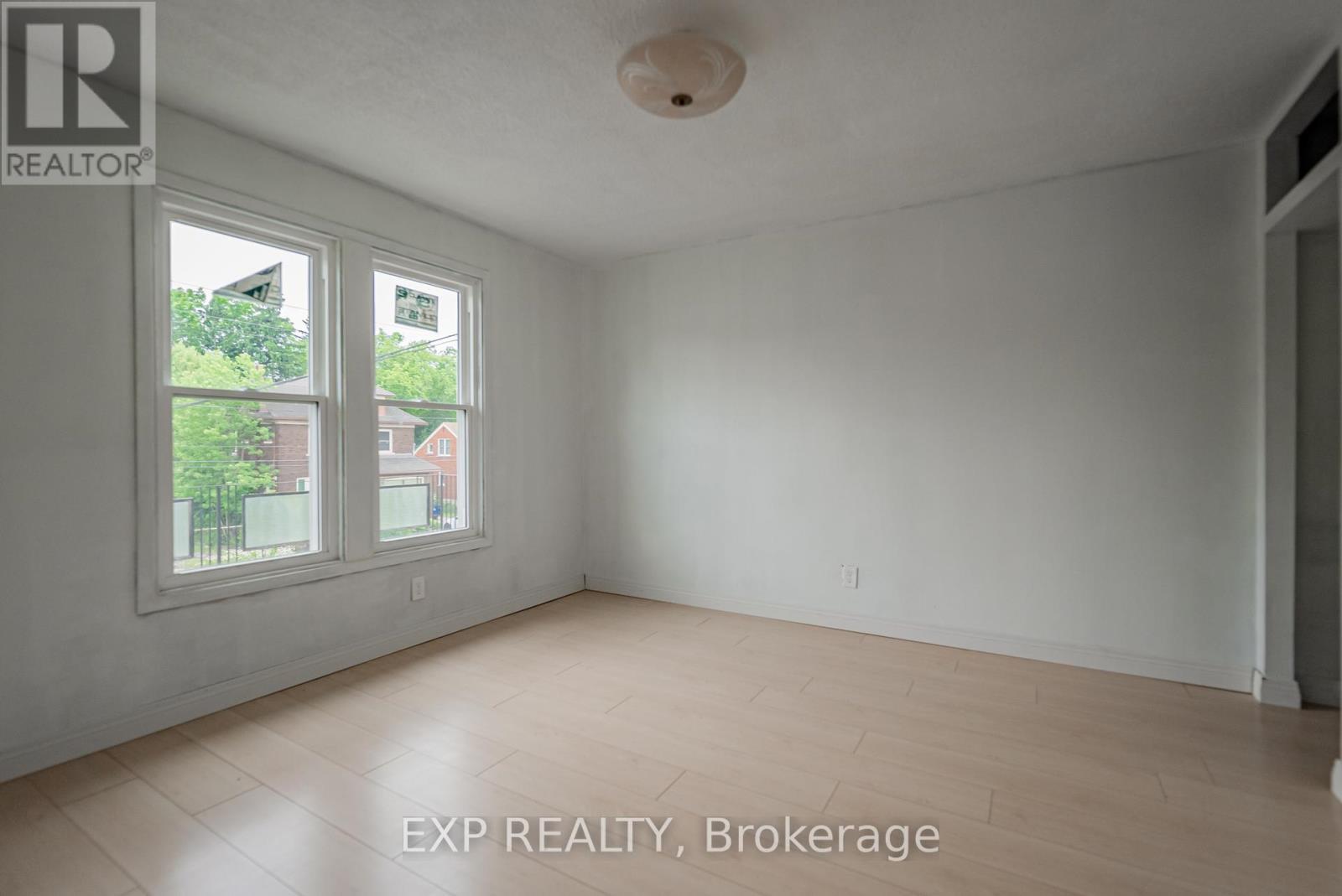 4865 Armoury Street, Niagara Falls (Cherrywood), ON - Indoor Photo Showing Other Room