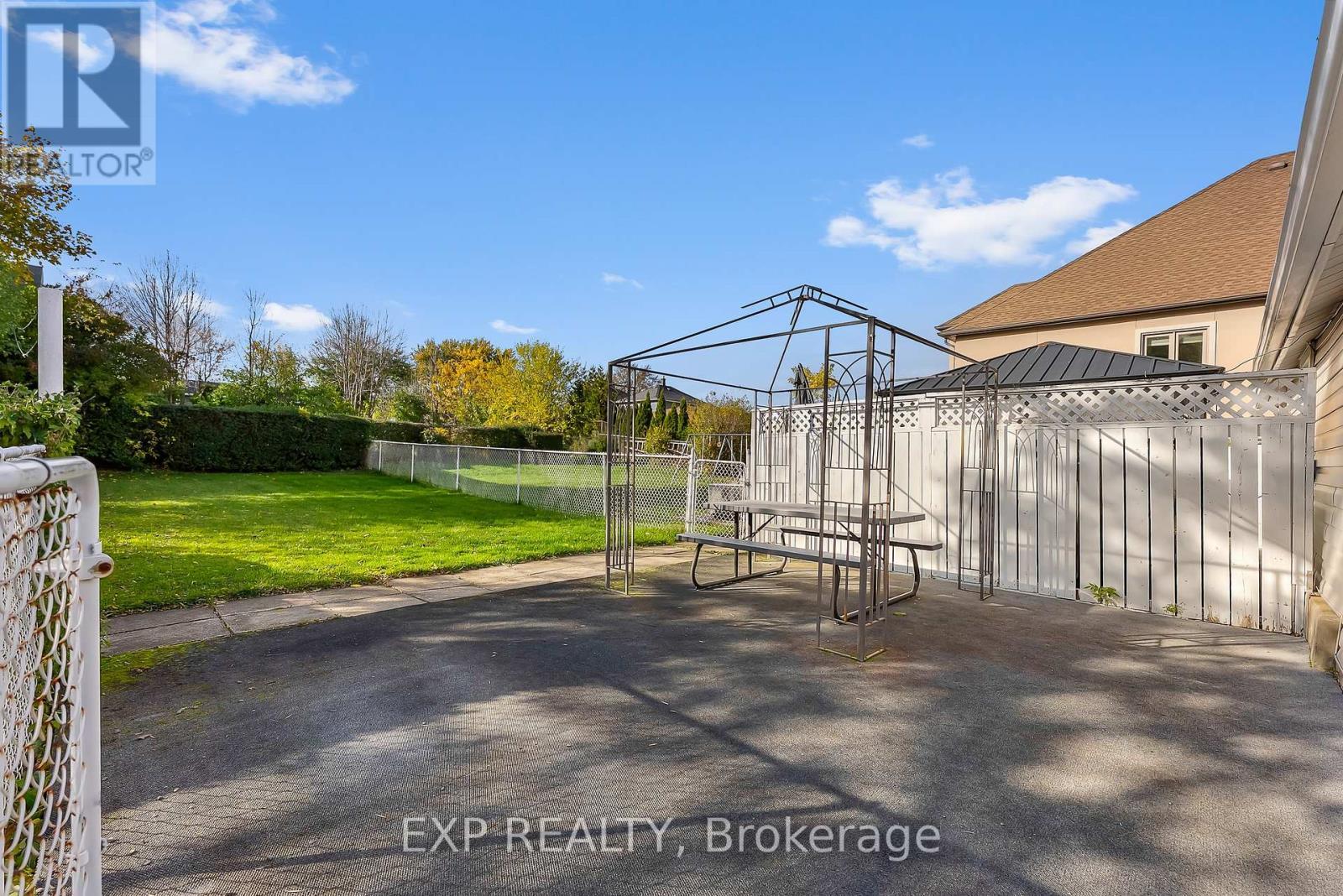 67 Pine Street S, Thorold (Thorold Downtown), ON - Outdoor