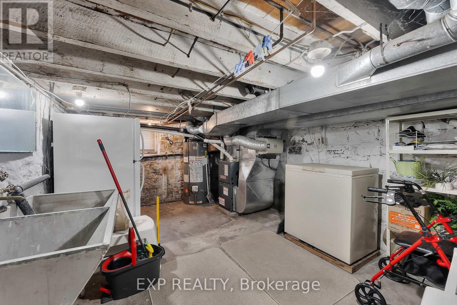 67 Pine Street S, Thorold (Thorold Downtown), ON - Indoor Photo Showing Laundry Room