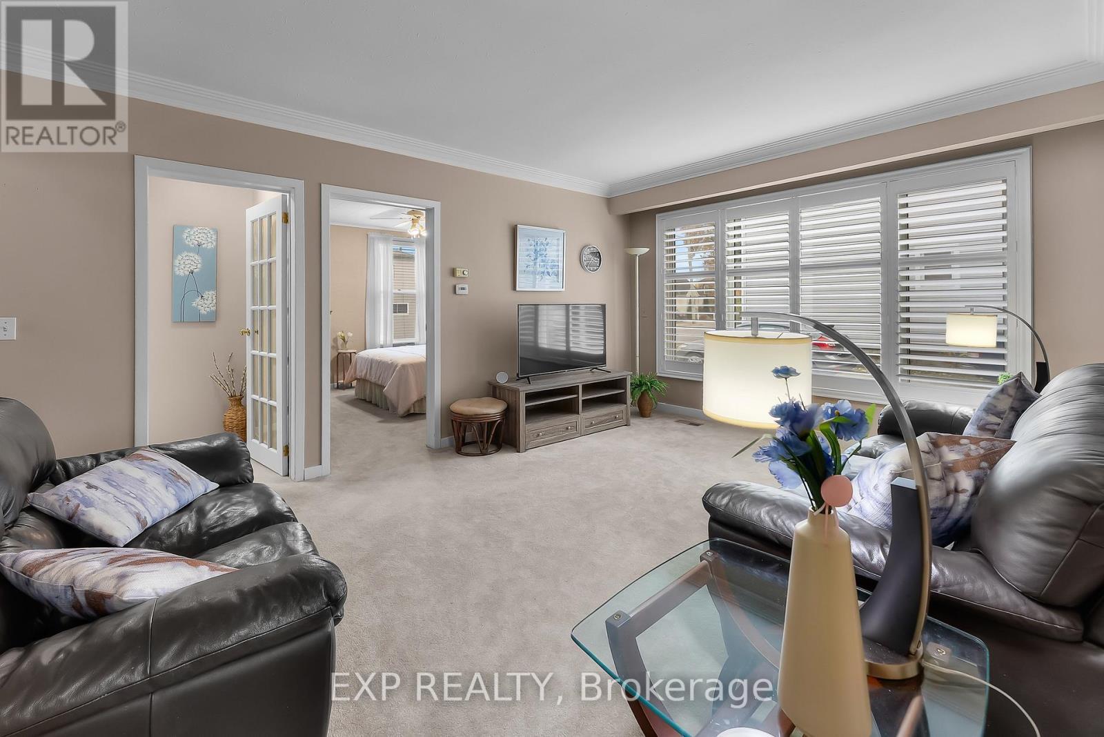 67 Pine Street S, Thorold (Thorold Downtown), ON - Indoor Photo Showing Living Room