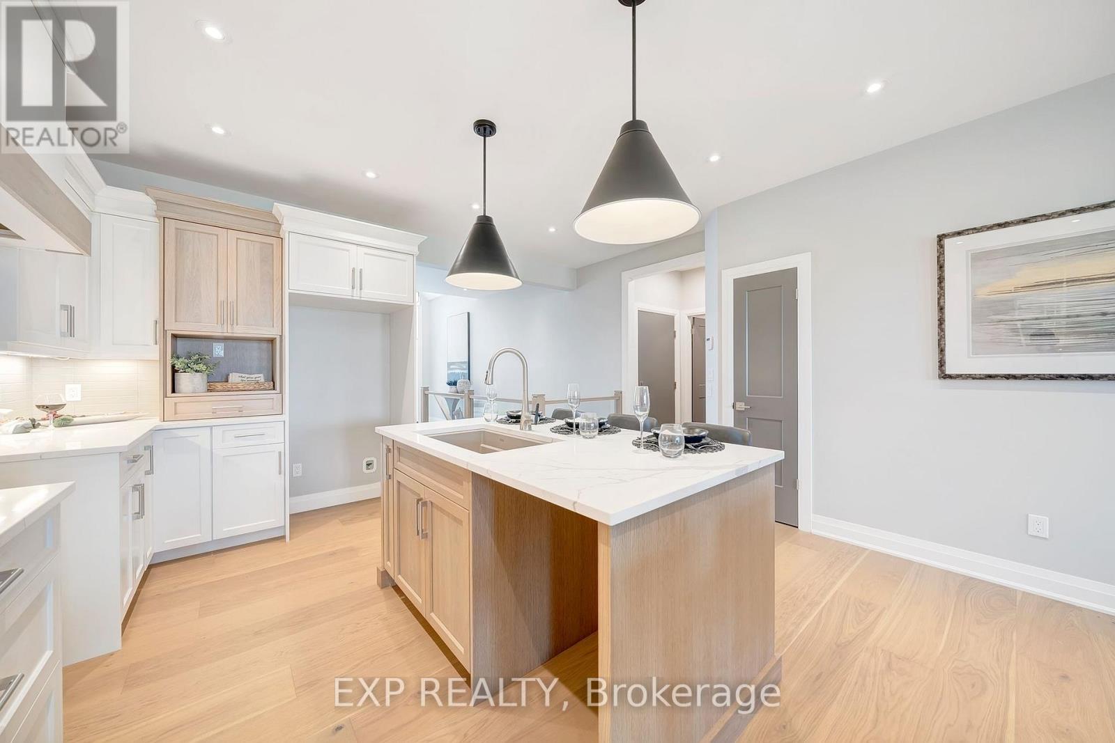 H - 296 Perth Trail, Welland (Hwy 406/Welland), ON - Indoor Photo Showing Kitchen With Upgraded Kitchen