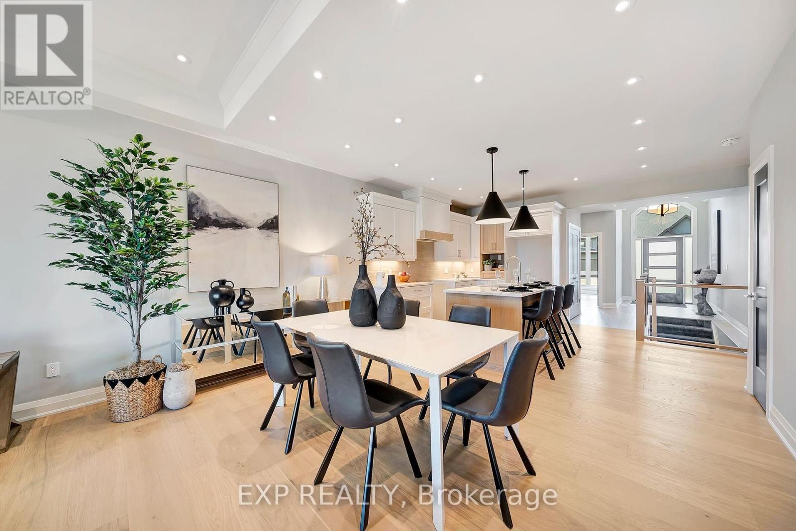 H - 296 Perth Trail, Welland (Hwy 406/Welland), ON - Indoor Photo Showing Dining Room