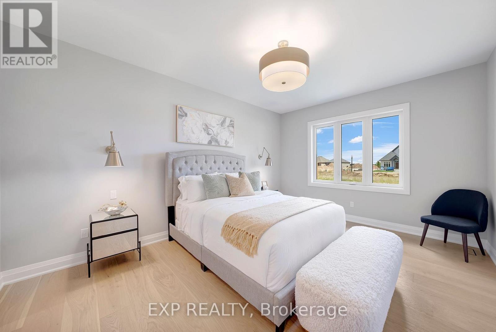 H - 296 Perth Trail, Welland (Hwy 406/Welland), ON - Indoor Photo Showing Bedroom