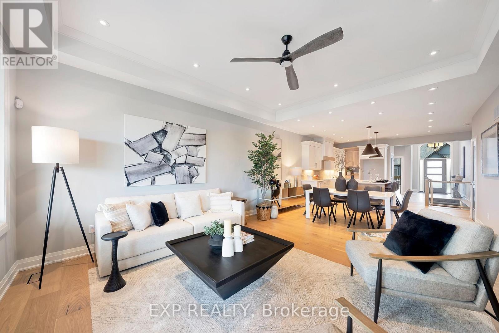 H - 296 Perth Trail, Welland (Hwy 406/Welland), ON - Indoor Photo Showing Living Room