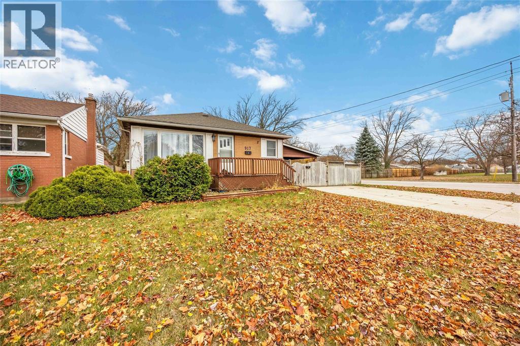 917 Hemlock Avenue Unit# 2, Sarnia, ON - Outdoor