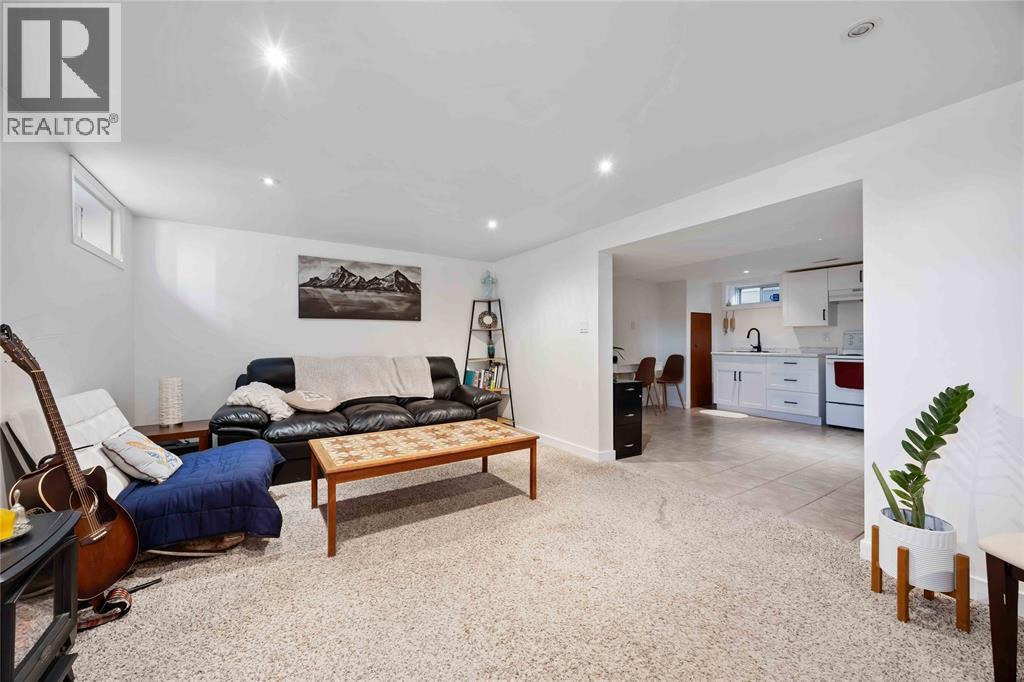 917 Hemlock Avenue Unit# 2, Sarnia, ON - Indoor