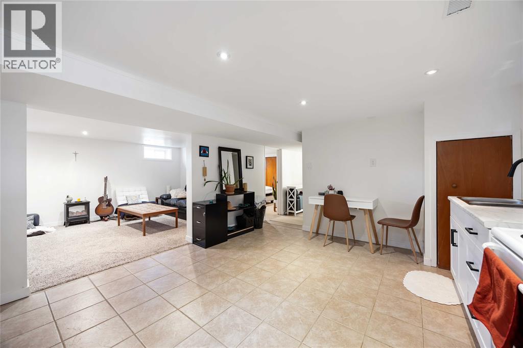 917 Hemlock Avenue Unit# 2, Sarnia, ON - Indoor