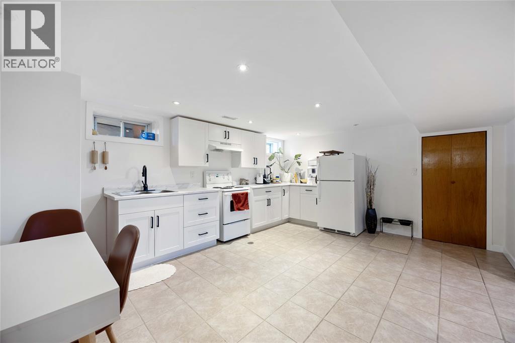 917 Hemlock Avenue Unit# 2, Sarnia, ON - Indoor Photo Showing Other Room